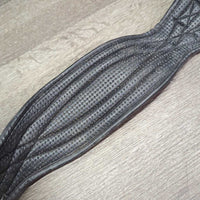 Neoprene Dressage - Short Girth, 2x els *gc, mnr dirt, residue & folded edge, hairy
