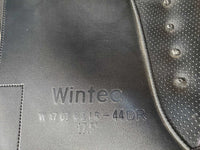 17.5" *Adj. MW/Blue Gullet In Wintec 500 Dressage Saddle, Blue Wintec Cover, 6 Velcro Blocks, Black (Med) Gullet, Info Packet & Tool, CAIR Panels, Front & Rear Gusset Panels, Flaps: 16.5"L x 12.5"W
