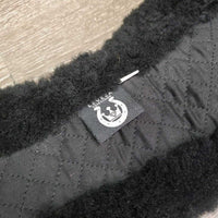 Cotton Quilt & Sheepskin Short Girth, D Ring *like new
