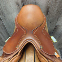 17.5" *Adj Med *Black Gullet In Bates Caprilli Close Contact, 2 Billet Guards, 2 Front Velcro Blocks, 2 Bates Stirrup Leathers, Black Shedrow Cover, CAIR Panels, Rear Gusset Panels, Flaps: 14.25"L x 13.5"W Serial #: V0603418-43
