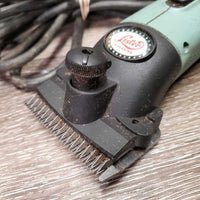 Corded Body Clippers, Fine Blades, Grease, Brush, Case *gc, hairy, dirty, v.hairy screen, WORK, SOUND GOOD