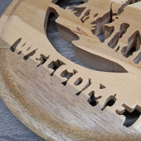 Round Wood Laser Cut "Welcome" Sign *vgc, mnr scratches
