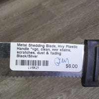 Metal Shedding Blade, Hvy Plastic Handle *vgc, clean, mnr stains, scratches, dust & fading
