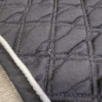 Quilt Jumper Saddle Pad *gc/fair, clean, v.puckered, v.rubbed & pilly, folded tab, holey/thin edges, undone stitching, snags

