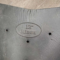 Foam Rear Riser *gc, dirt, hair, creases
