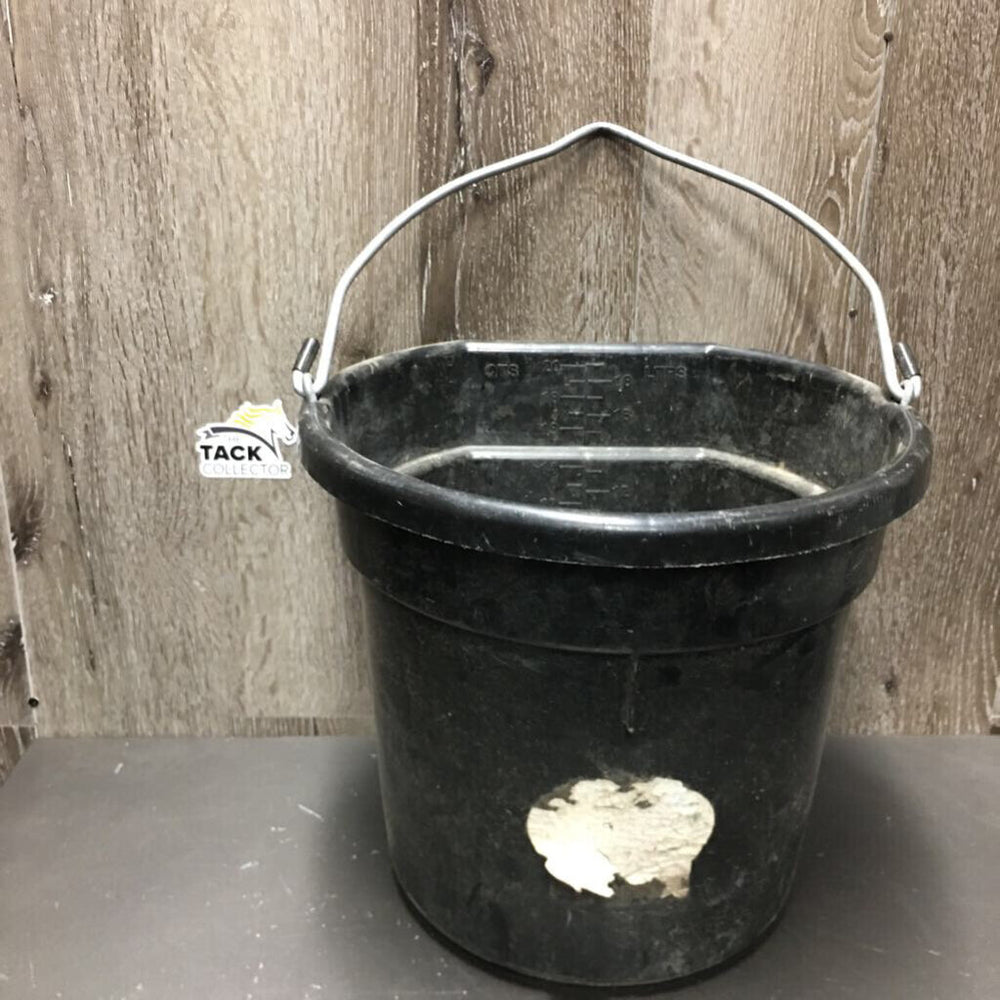 Flat Back Bucket, handle *vgc, dirty/dusty, scuffed