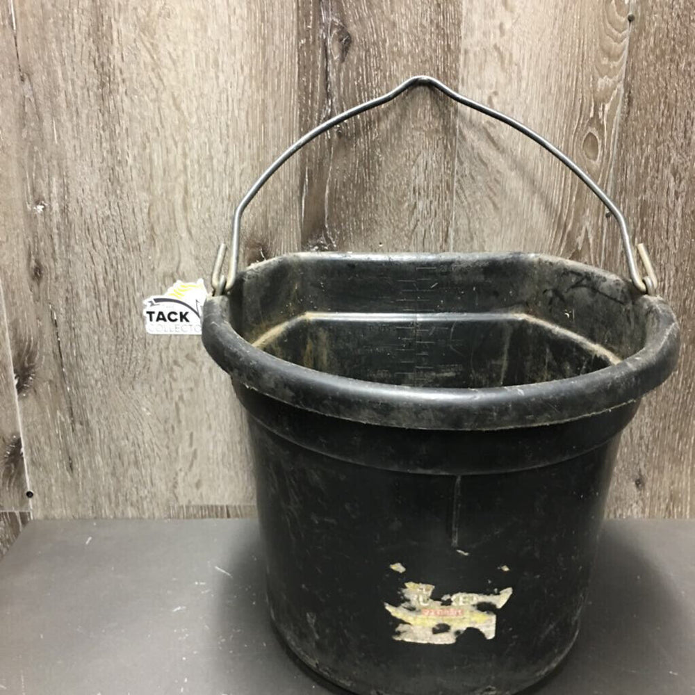Flat Back Bucket, handle *gc/fair, stained, residue, dirt, scuffed, chewed