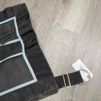 Closed Hvy Mesh & Thick Nylon Web Stall Guard, light D Rings *xc/vgc, mnr rusty D's, dirty, chips, hair & rubs

