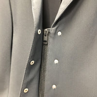 Show Jacket, snaps, bag *vgc, mnr dirt
