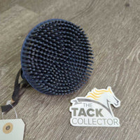Soft Round Rubber Curry, handle, string *gc, clean, bent bristles, scrapes, stains, rubs
