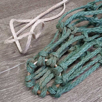 Thick Nylon String Hay Net *gc, dirt, stains, rusty, mnr broken strings
