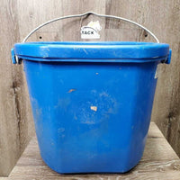Heated Plastic Water Bucket *vgc, mnr scratches, dirty, bottom storage crack, works?