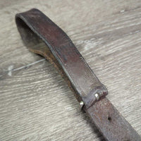 Flat Leather Adj Breastplate, 2 Snaps *gc, dirt, older, stiff, dry, dents, stains, creases
