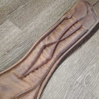 Lg Belly Girth, 2x els, Caribiner, Magnetic Cover *gc, dirt, creases, hairy seams, edges: scrapes, slices, dry & hard creases
