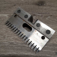Wide 2 Piece Clipper Blades *gc, clean, mnr rusty, sharp?
