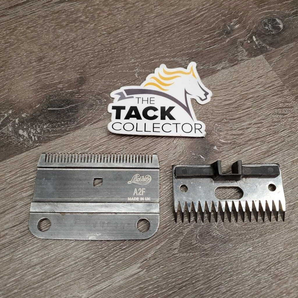 Wide 2 Piece Clipper Blades *gc, clean, mnr rusty, sharp?