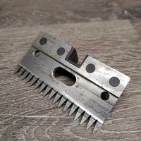 Wide 2 Piece Clipper Blades *gc, clean, mnr rusty, sharp?
