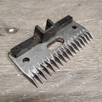 Wide 2 Piece Clipper Blades, case *gc, clean, mnr rusty, sharp?
