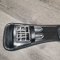 Anatomical Short Girth, 2x Els, D Ring, velcro *xc/like new, clean, v.mnr hairy edges
