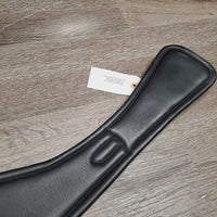 Anatomical Short Girth, 2x Els, D Ring, velcro *xc/like new, clean, v.mnr hairy edges
