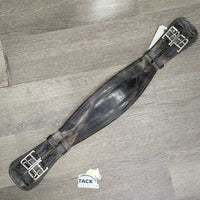 Padded Leather Short - Dressage Girth, 2x els *fair, filthy, creases, hairy seams, dry, stiff, bent, cracking, stretched keepers
