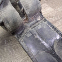 Padded Leather Short - Dressage Girth, 2x els *fair, filthy, creases, hairy seams, dry, stiff, bent, cracking, stretched keepers
