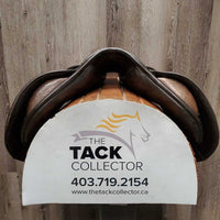 14.5" W *5.75" Hastilow Ranger Close Contact Saddle, 2 Billet Guards, Wool Flocking, Rear Gusset Panels, Med Front Blocks, Flaps: 12"L x 11.75"W Serial #: 2010 42 43
