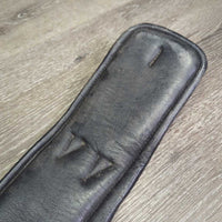 Wide Anatomical Padded Leather Short - Dressage Girth, 2x els, D Ring *vgc, clean & mnr dirt/residue, hairy seams
