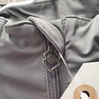 JUNIORS LS Shirt, 1/4 Zip up *gc, shrunk?v.puckered seams
