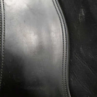 17.5" MW 5.5" Equipe Oracle Dressage Saddle, Equipe Red/White Cotton Cover, Foam Panels, Xlg Exterior Front Blocks, Flaps: 15.5"L x 12"W Serial #: 17.5 N01070118 DORES +1M
