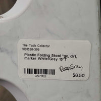 Plastic Folding Stool *gc, dirt, marker
