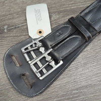 Padded Leather Short - Dressage Girth, 2x Els *vgc/gc, clean, creases, hollows, film, rubs, faded, older, discolored?stains
