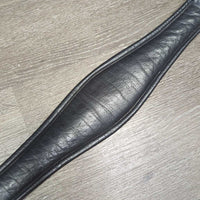 Padded Leather Short - Dressage Girth, 2x Els *vgc/gc, clean, creases, hollows, film, rubs, faded, older, discolored?stains

