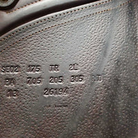 17.5 *M/MW *5" CWD SE02 Close Contact, 2 Billet Guards, Leather Cantle Cover, 2 Grey Bridging Shims, Red CWD Cover, Foam Panels, Med Front & Back Blocks, Flaps: 13.5"L x 13.5"W Serial #: SE02 175 TR 2L PA 705 205 305 RT 13 26194
