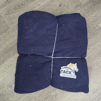 Fitted Full Fleece Cooler, tail *gc, clean, shavings, hair, threads, puckers, clumpy
