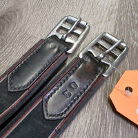 Padded Anitomical Girth, 2x els, 3x D Rings *vgc/gc, clean, mnr hairy seams, rubs, creases/cracks
