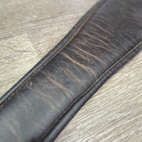 Padded Leather Girth, 2x els *gc/fair, older, clean, stretched & frayed elastic, creases, rubs, hairy seams
