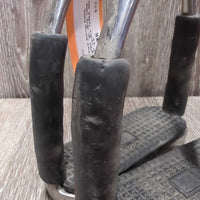 Flexi Stirrup Irons, Stubben? grips *gc, dirty, rubs, loose rubber covers, faded, slice
