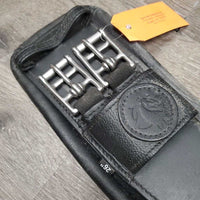 Shoulder Relief Anatomical Short Girth, leather liner, center els *vgc, dirt, residue, faded
