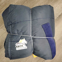 Med Quilt Stable Blanket *fair/gc, 0 legs, clean, broken buckle, mnr tears, snags, threads, oxidize, faded, frays, rubs
