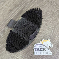 Flexible Dandy Brush, handle *vgc/gc, mnr hair, clean, sticker residue, edge rubs & discolored?
