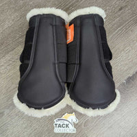 Front & Hind Fleece Lined Closed Boots *xc, clean, mnr snags

