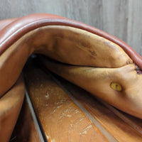 17 MW *5.25" HDR Advantage Close Contact, 2 Billet Guards, Lg Front Pencil Blocks, Foam Panels: Flaps: 14.5"L x 14"W Serial #: 17 07 32137 3 FIT
