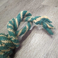 Short Stiff Nylon Lead Rope, Bull Snap *fair, frays, rubs, stains, rubs, rusty
