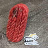 Plastic Curry, Handle *gc/fair, bent/broken bristles, hairy, film, sticker residue, scratches
