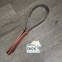 Shedding Blade, Plastic Handle *gc, dirt, scuffs, rubs, scratches, stains
