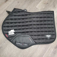 Quilt Jumper Saddle Pad, 1x piping *gc, clean, torn edge, mnr holey edges, puckers, threads, puckers, pills, rubs, seam residue
