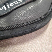 Quilt Jumper Saddle Pad, 1x piping *gc, clean, torn edge, mnr holey edges, puckers, threads, puckers, pills, rubs, seam residue
