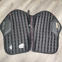 Quilt Jumper Saddle Pad, 1x piping *gc, clean, torn edge, mnr holey edges, puckers, threads, puckers, pills, rubs, seam residue
