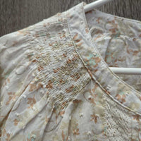 3/4 Sleeve Light Summer Blouse *gc, crinkles, mnr rubs
